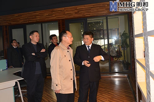 湖南省委宣传部杨金鸢副部长调研明和产业园，肯定精产国品一二三产区蘑菇视频-国产午夜精品自在自线之la-护士你下面好紧我进不去-日韩精品视频在线观看免费-国产又爽又大又黄A片软件文化产业发展成果