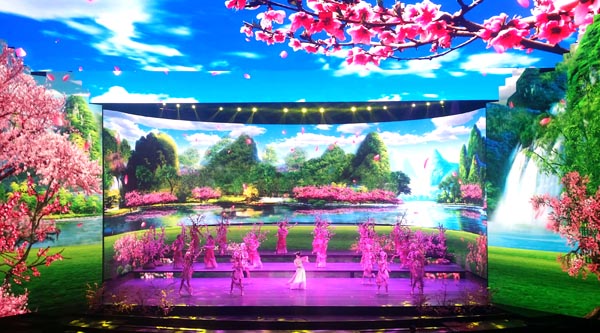 《那山•那水•那美人》震撼首映 明和舞美设备大放异彩