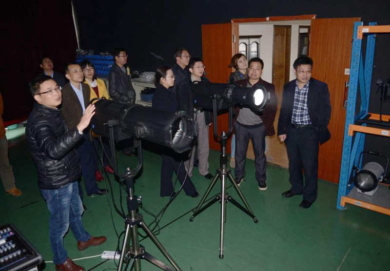 现场考察数字智能化LED成像灯M-L300CX