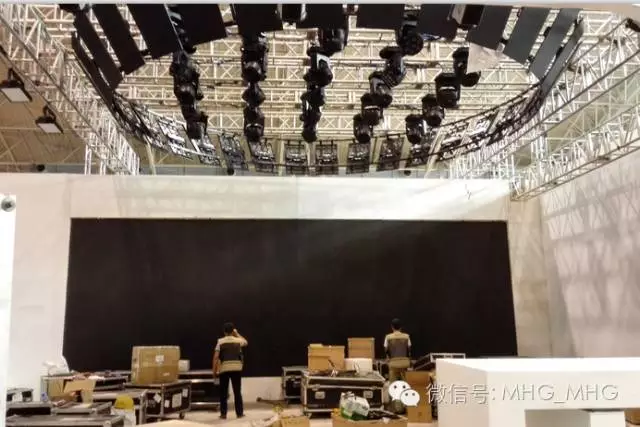 展厅布置工作正在有条不紊地进行