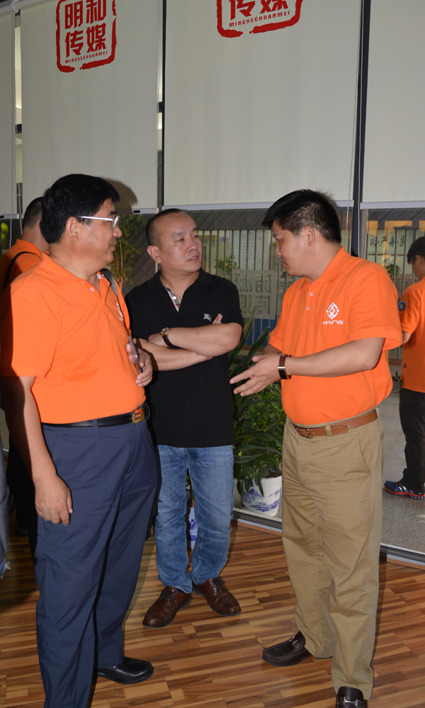 精产国品一二三产区蘑菇视频-国产午夜精品自在自线之la-护士你下面好紧我进不去-日韩精品视频在线观看免费-国产又爽又大又黄A片软件董事长傅高武先生和专家老师、同仁就行业发展趋势进行沟通交流